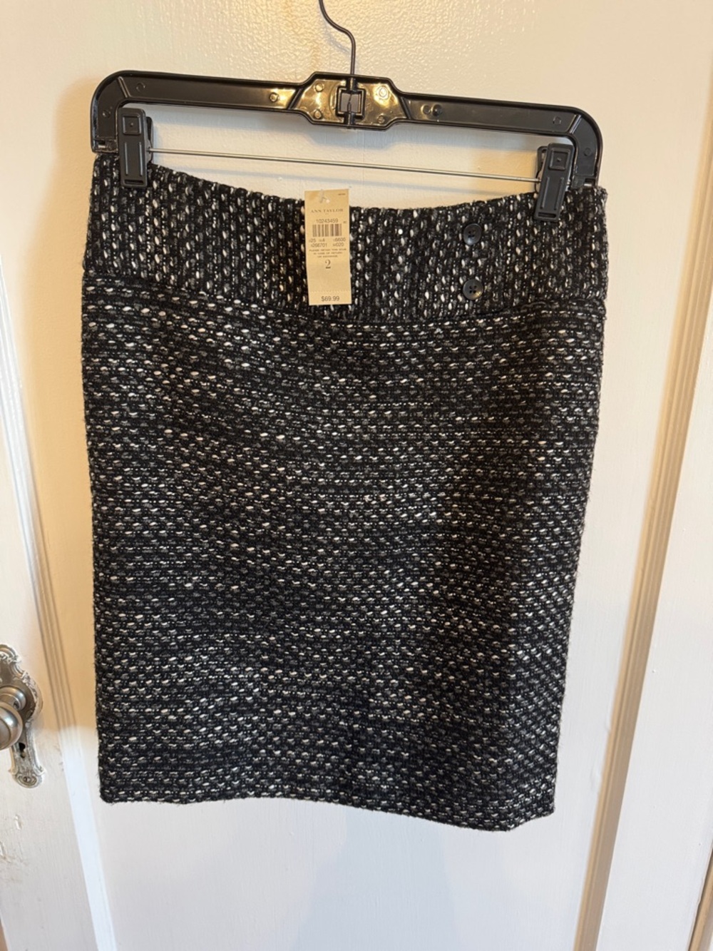 Ann Taylor Black & White Tweed Pencil Skirt - size 2